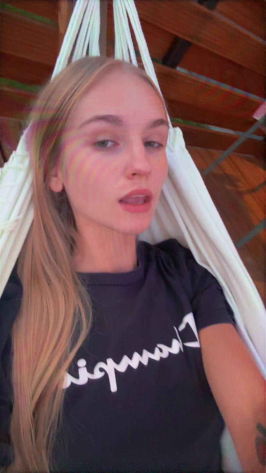 @🪭