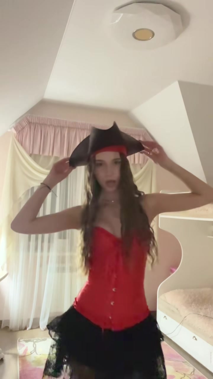 @полинка