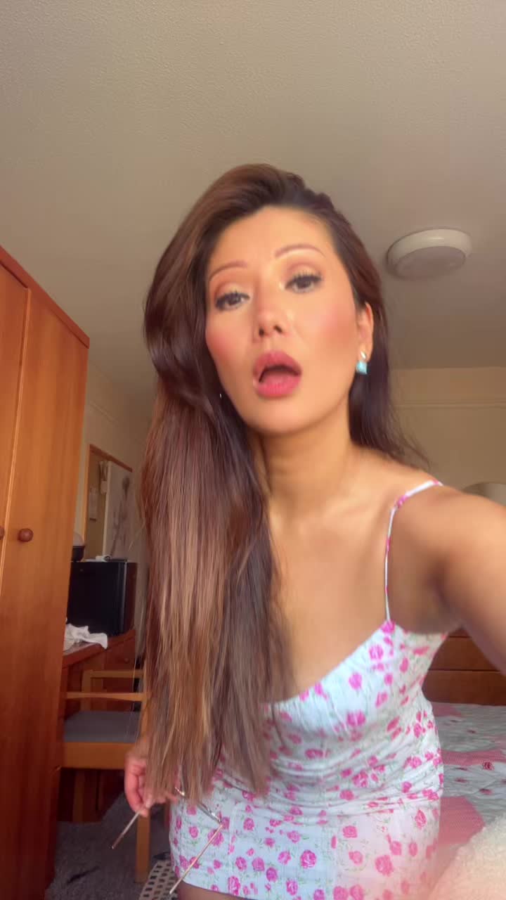 @🦋