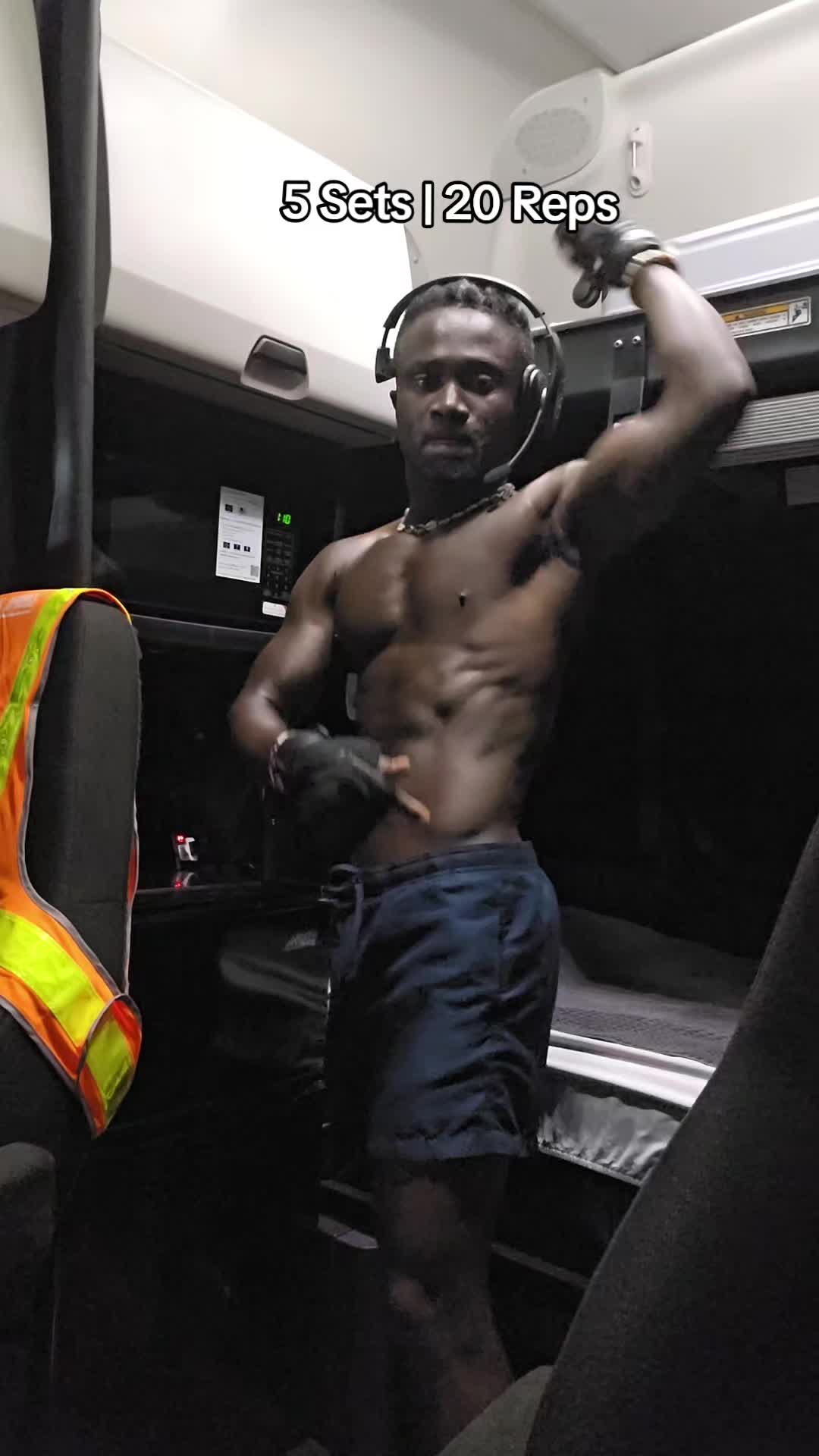 @Gyamfits