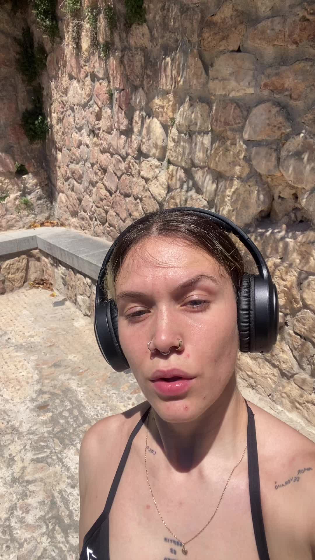 @JuliKa