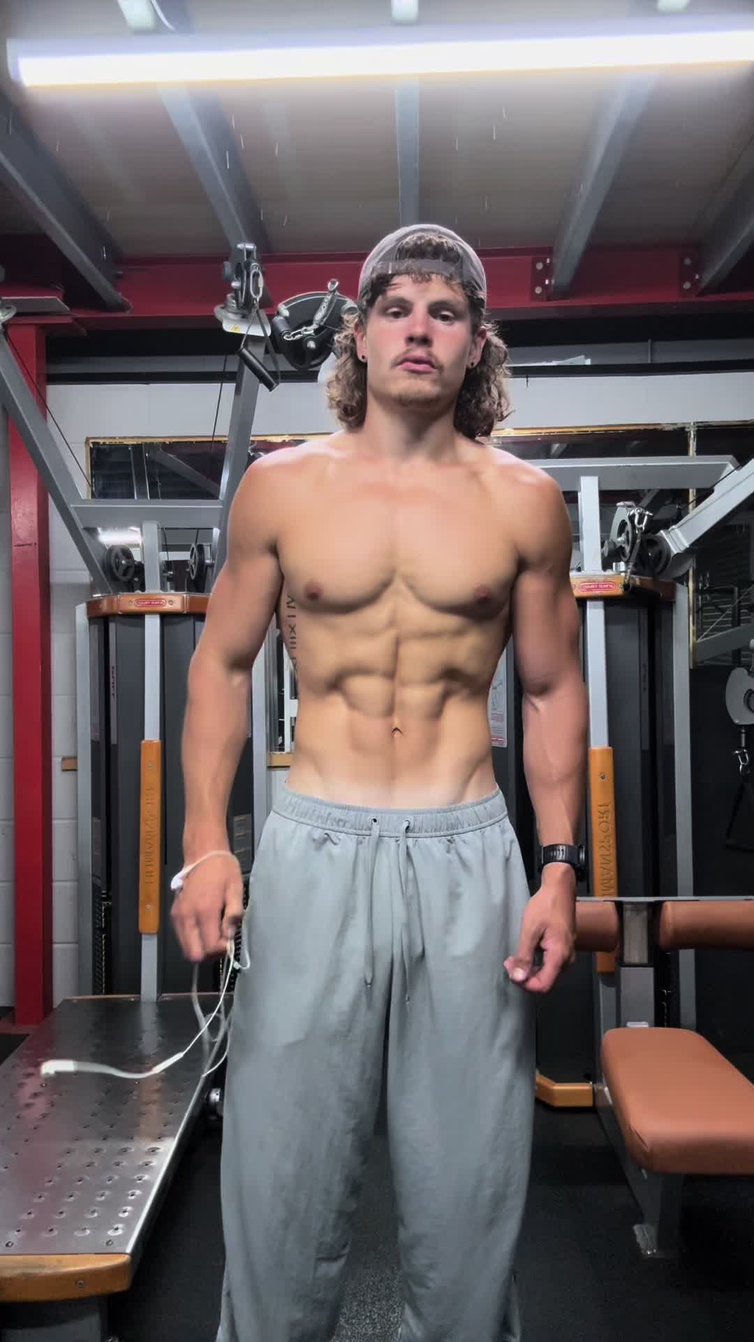 @kyanfitt