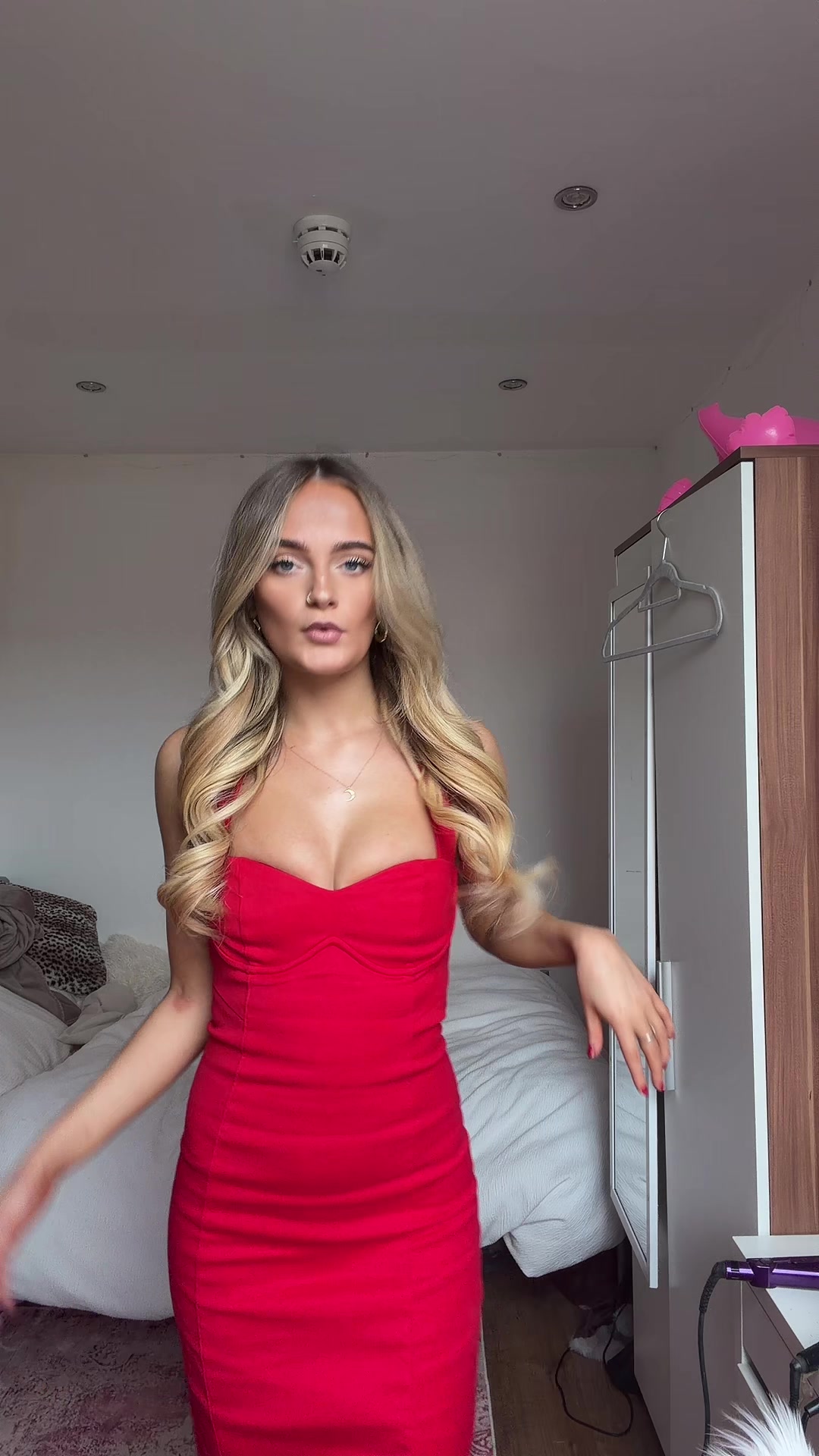 @abi.e