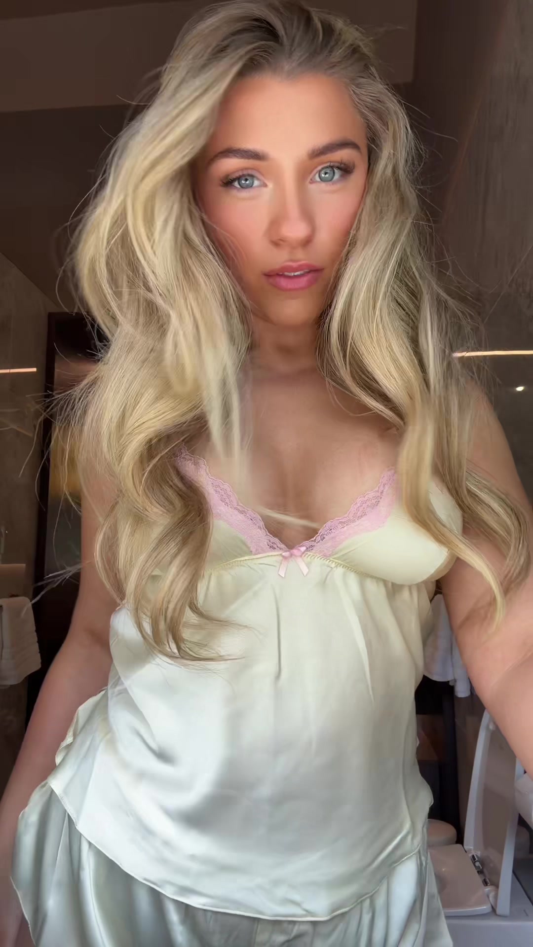 @Ellalxox