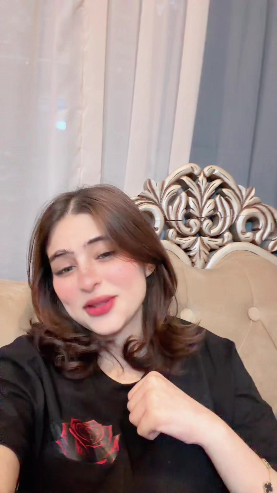 @Kainat Qureshi🕊️