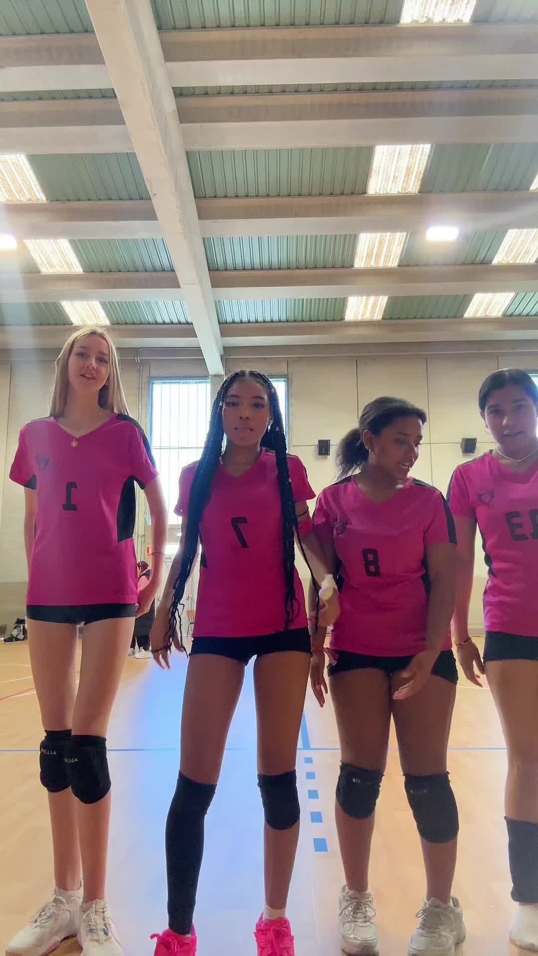@🏐