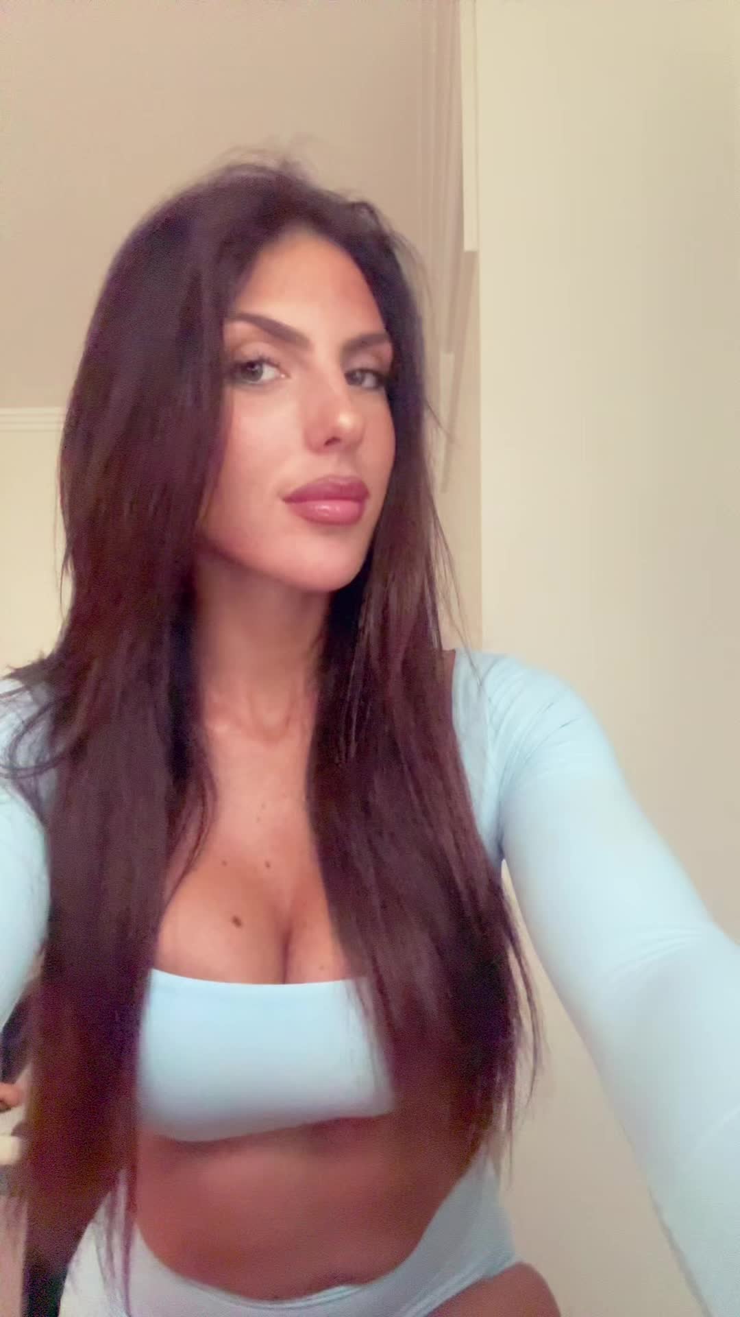 @Arianna Camarena dom