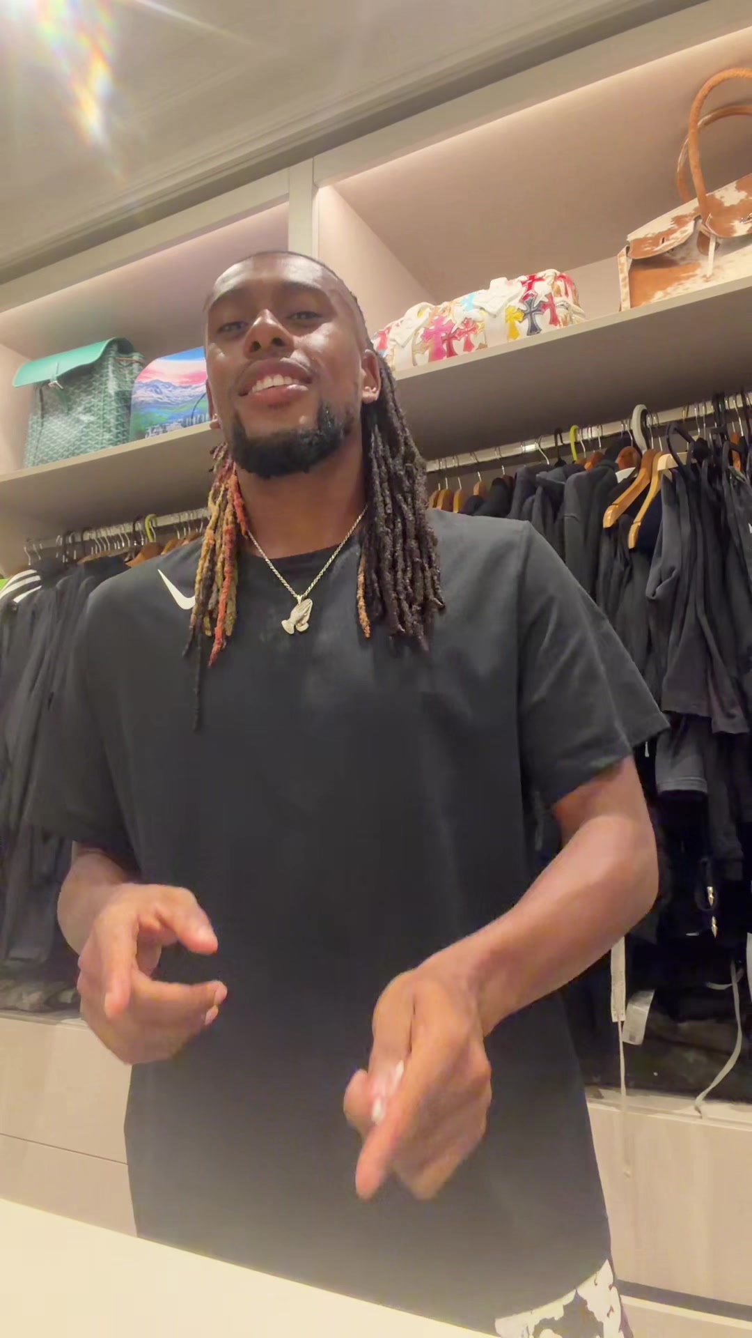 @17YaaDigg