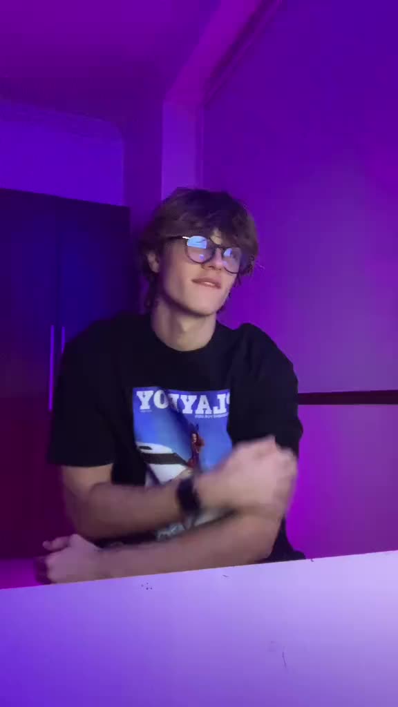 @Cody😶&zwj;🌫️