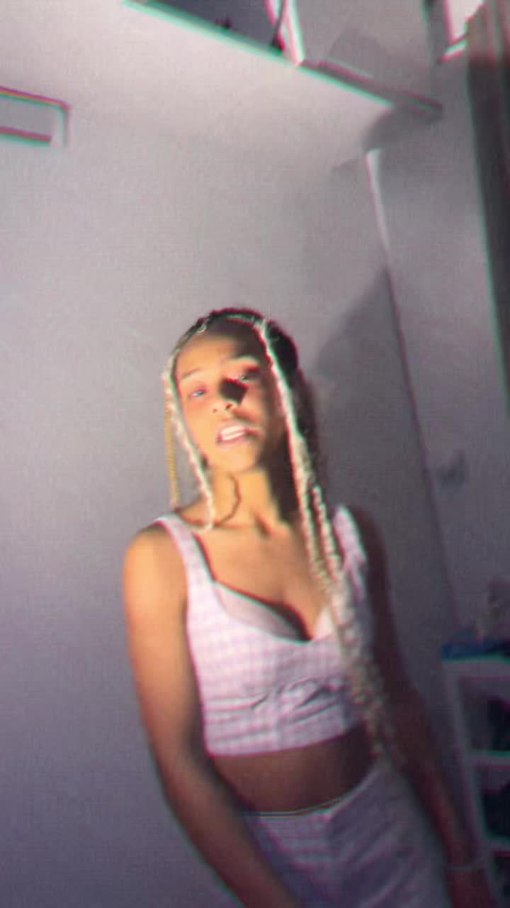 @Lovaaaa