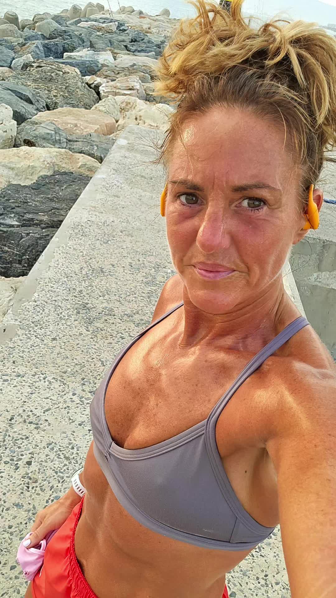 @Instagram:gymgirlmaz