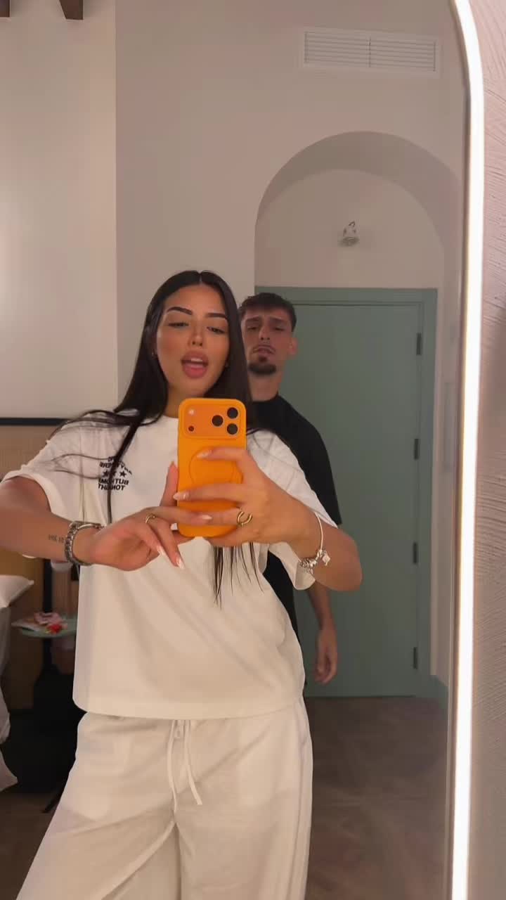 @Ari Zoppi