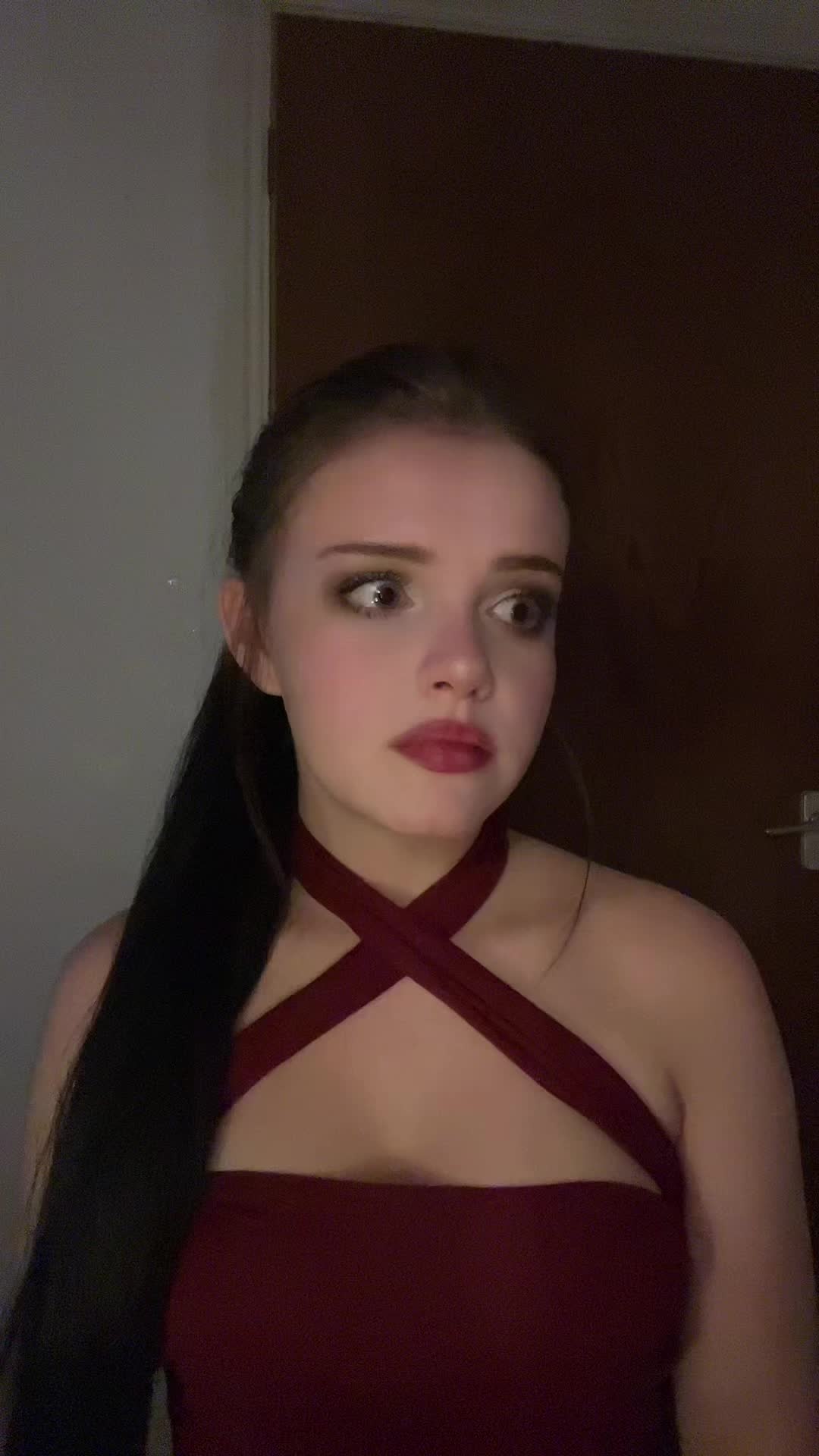 @𝙚𝙡𝙡𝙞𝙚 𐙚