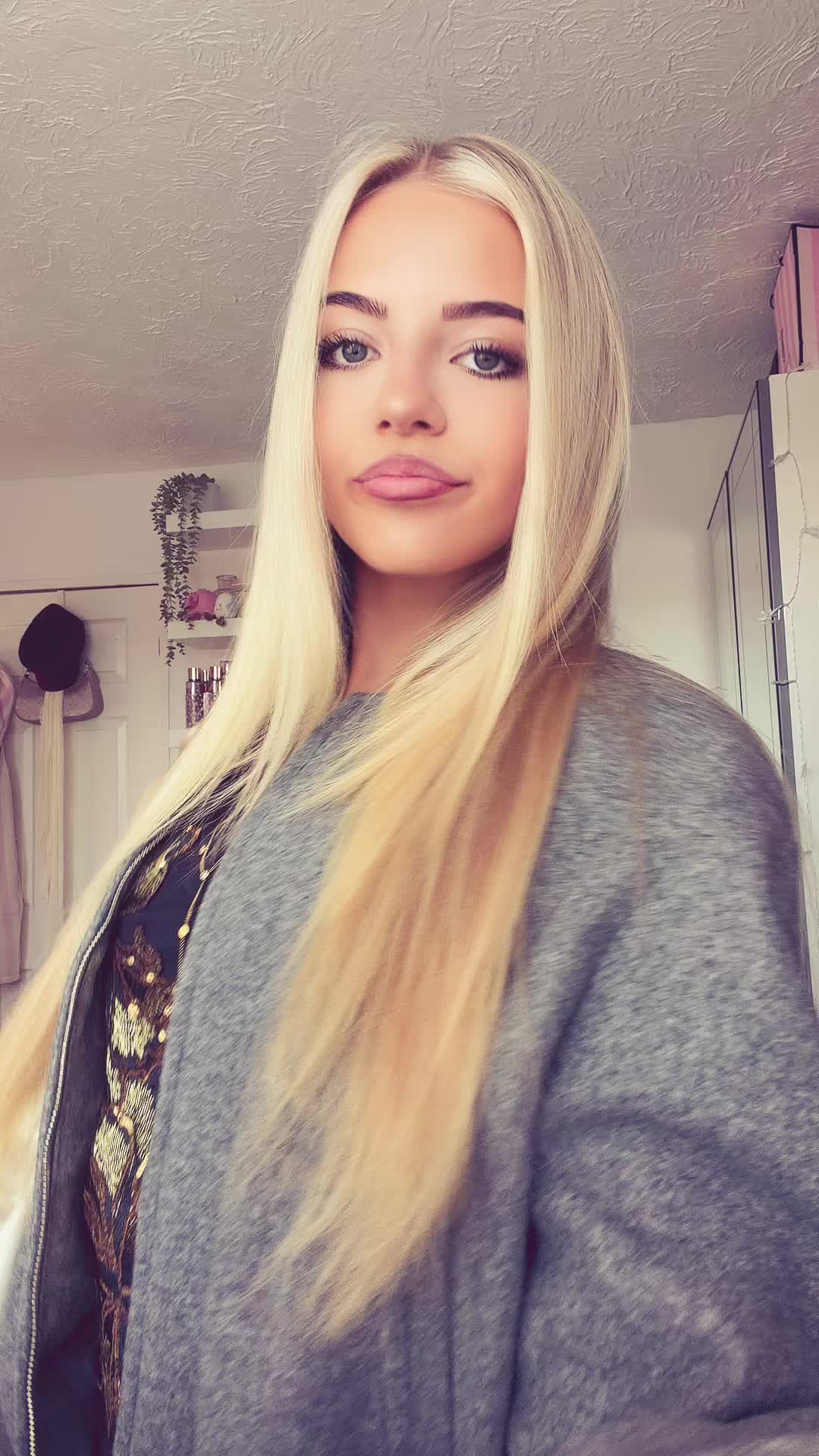 @˙˚𝑐ℎ𝑙𝑜𝑒́🦢˚˙