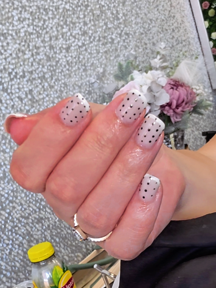 @Nailsbyrachel323