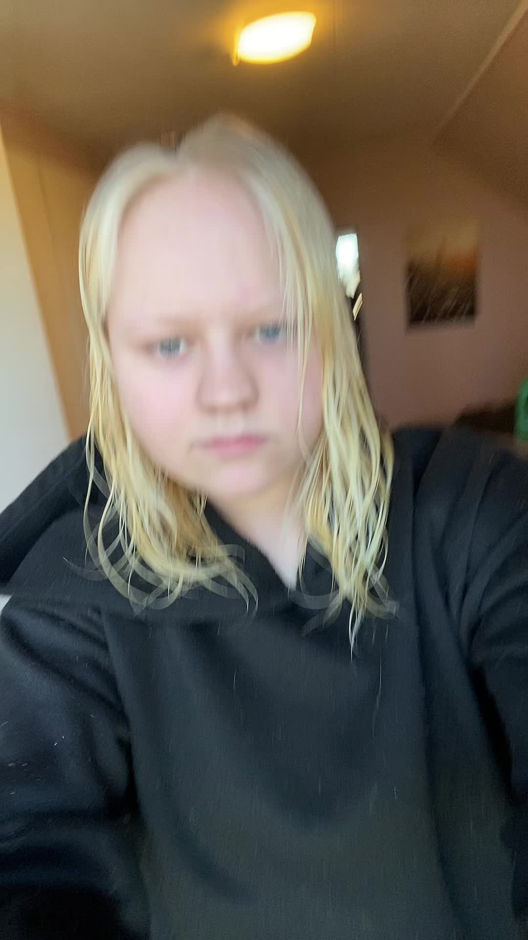@Elsa 🎀