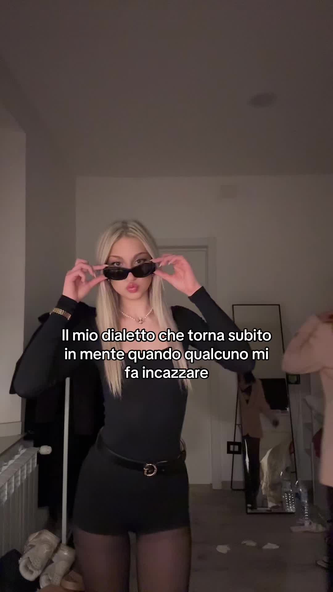 @elena_scaraia_