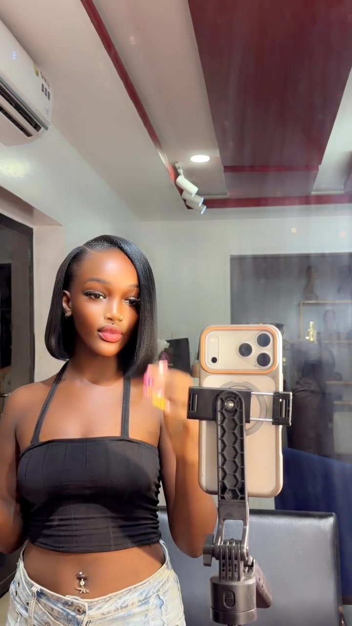 @Black berry 🖤