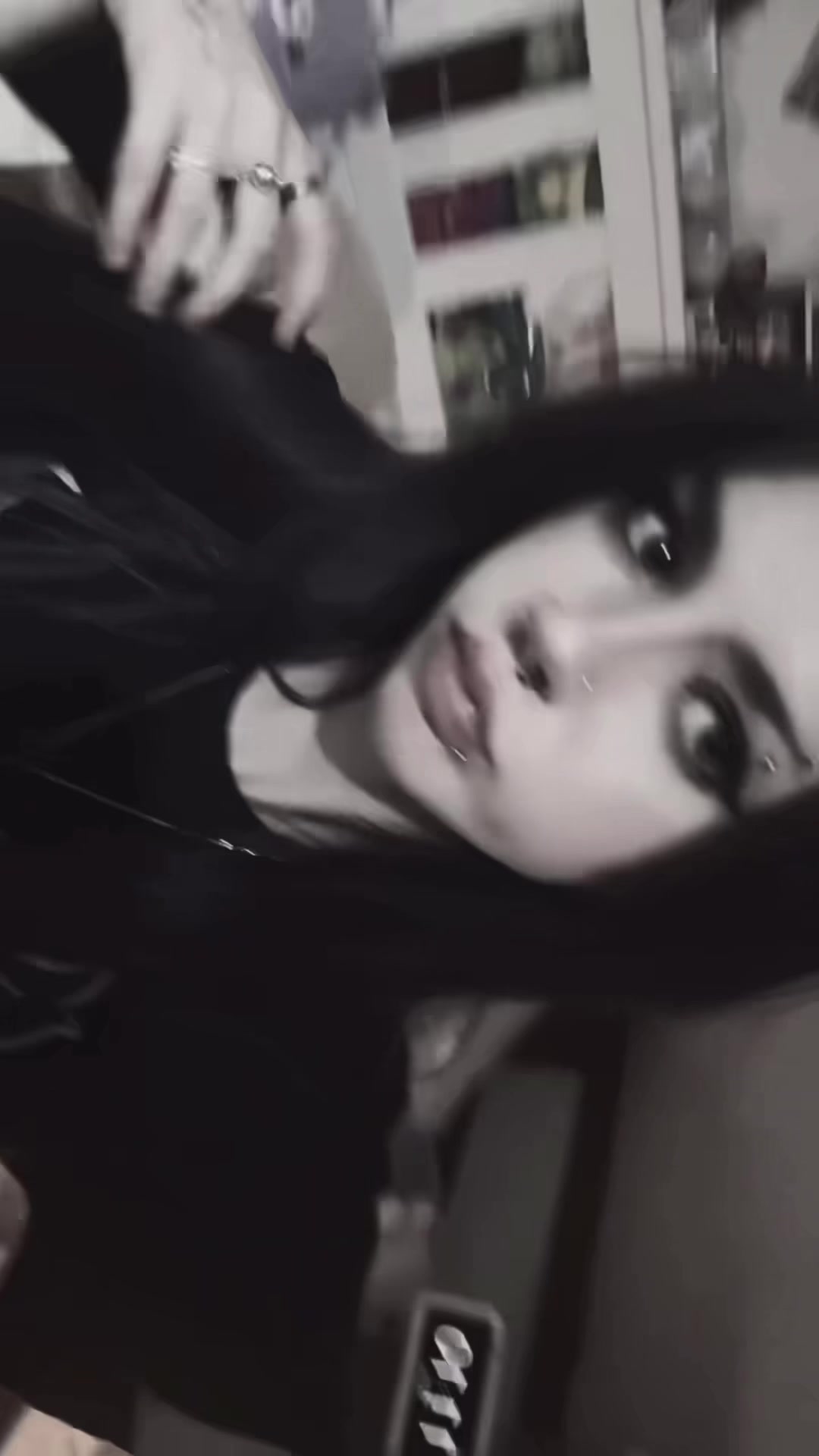 @Mischa🕷️