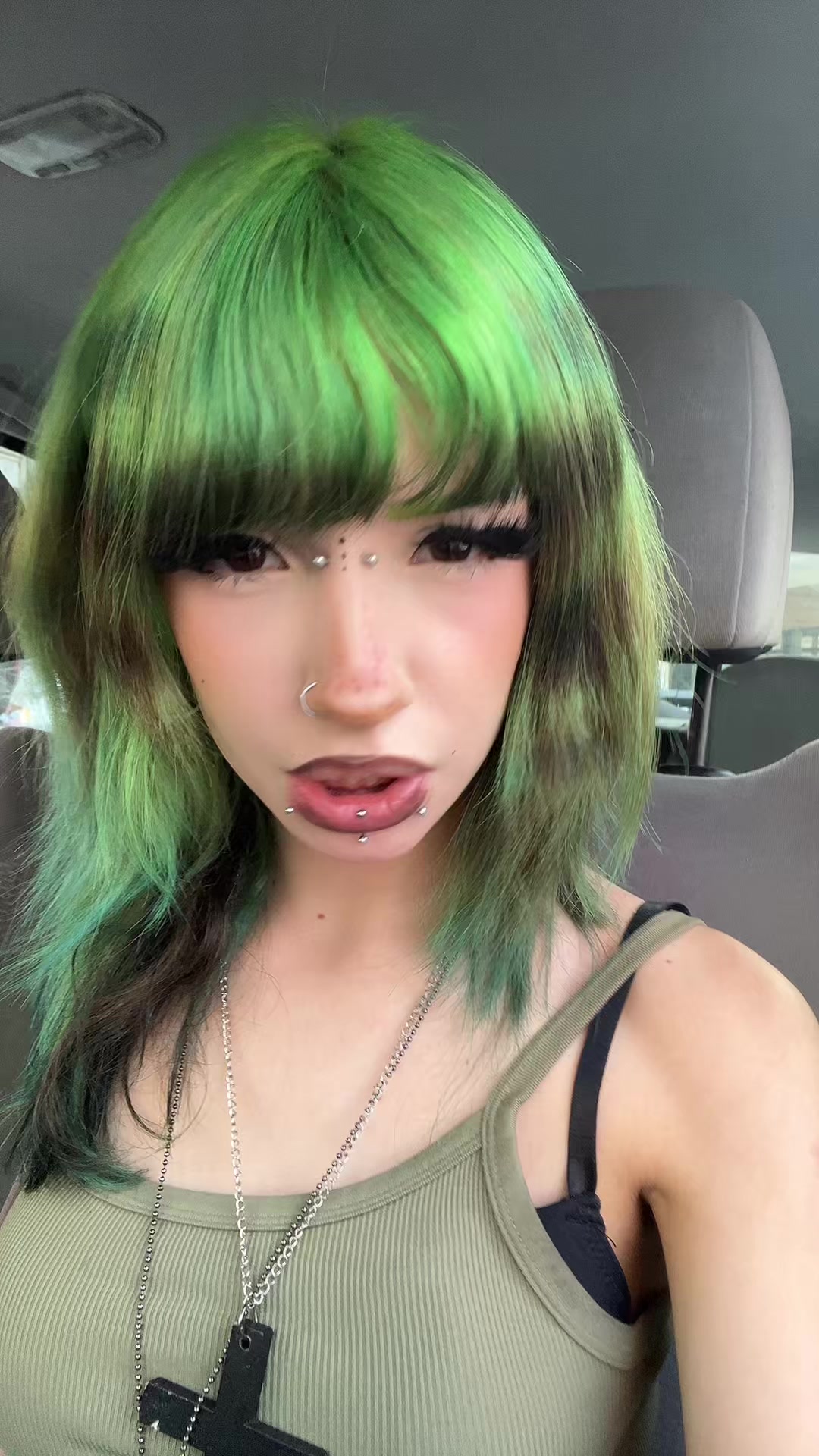 @,