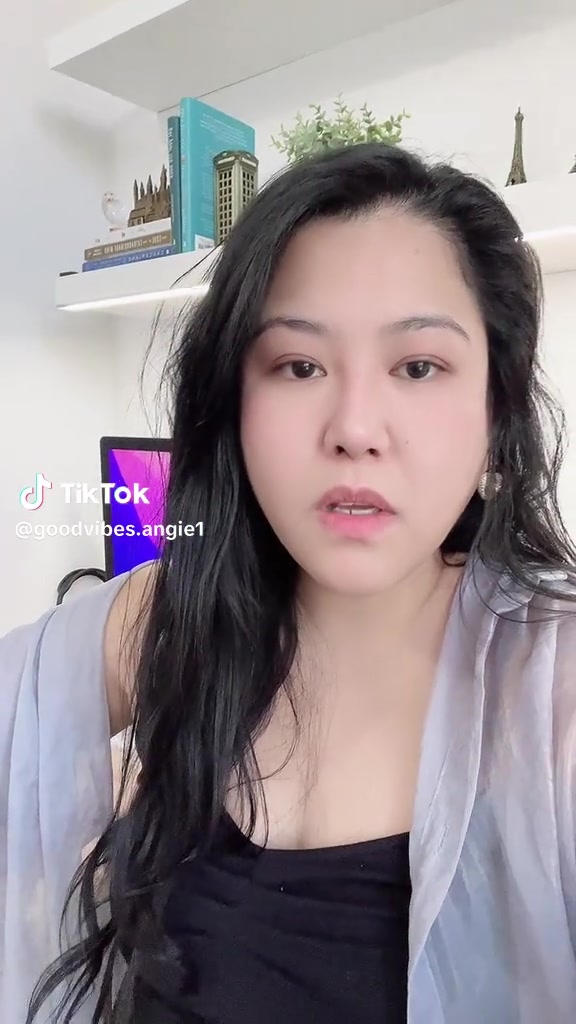 @Plumeria_bloom