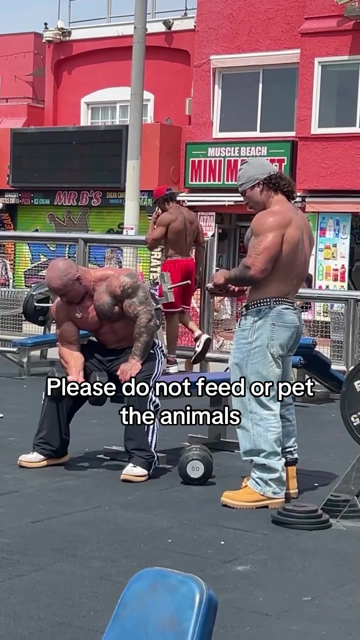 @The Tren Twins