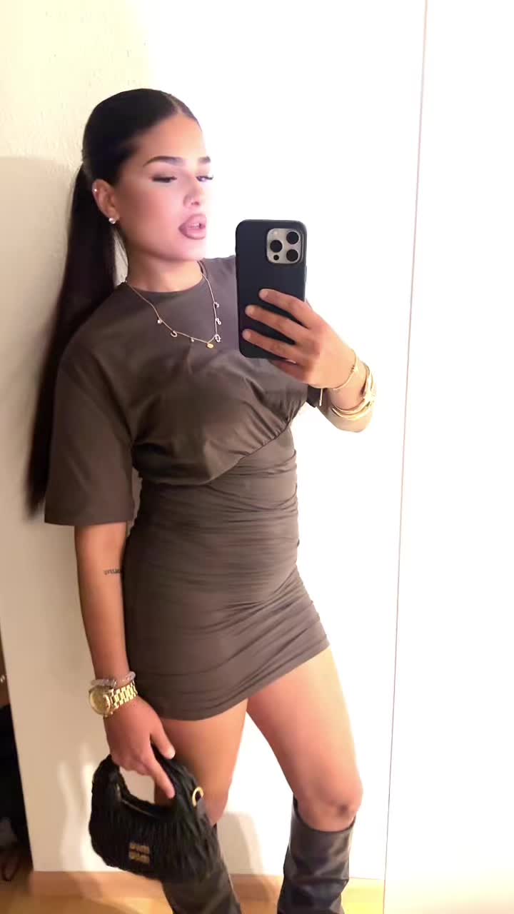 @L A I L A 🐆