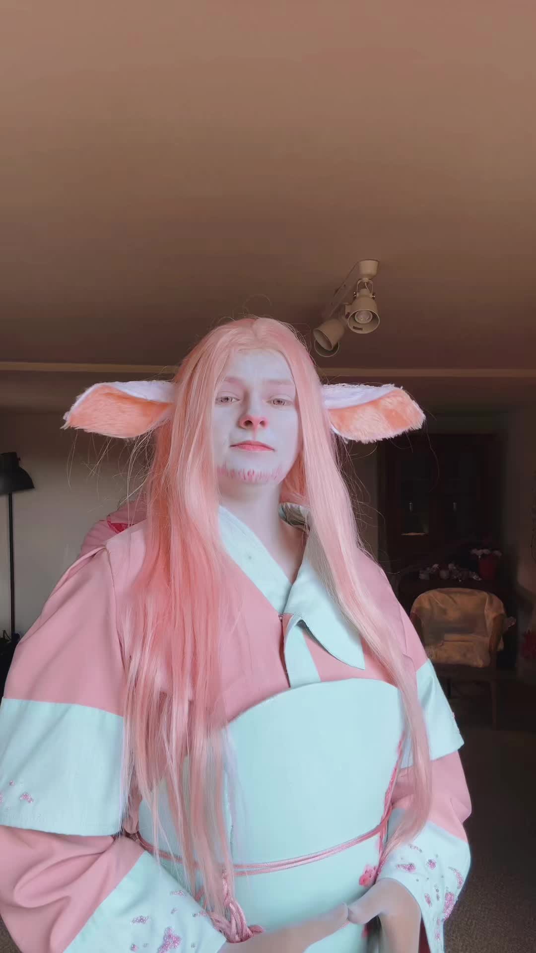 @CosplayerEggg