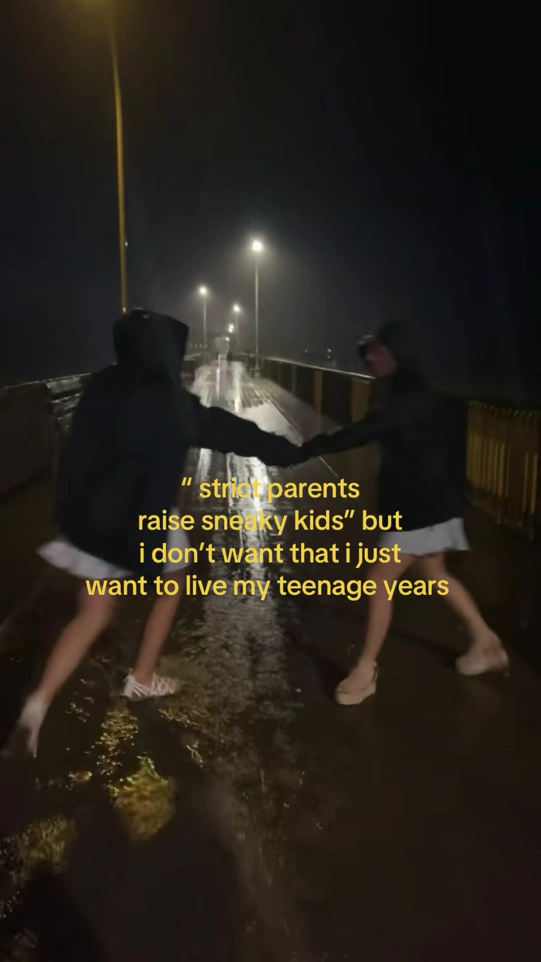 @chloe