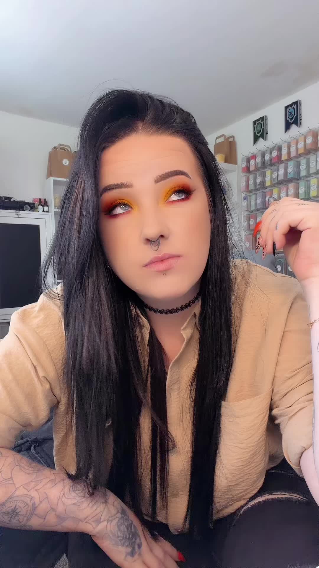 @Kelly_Marie_Melville