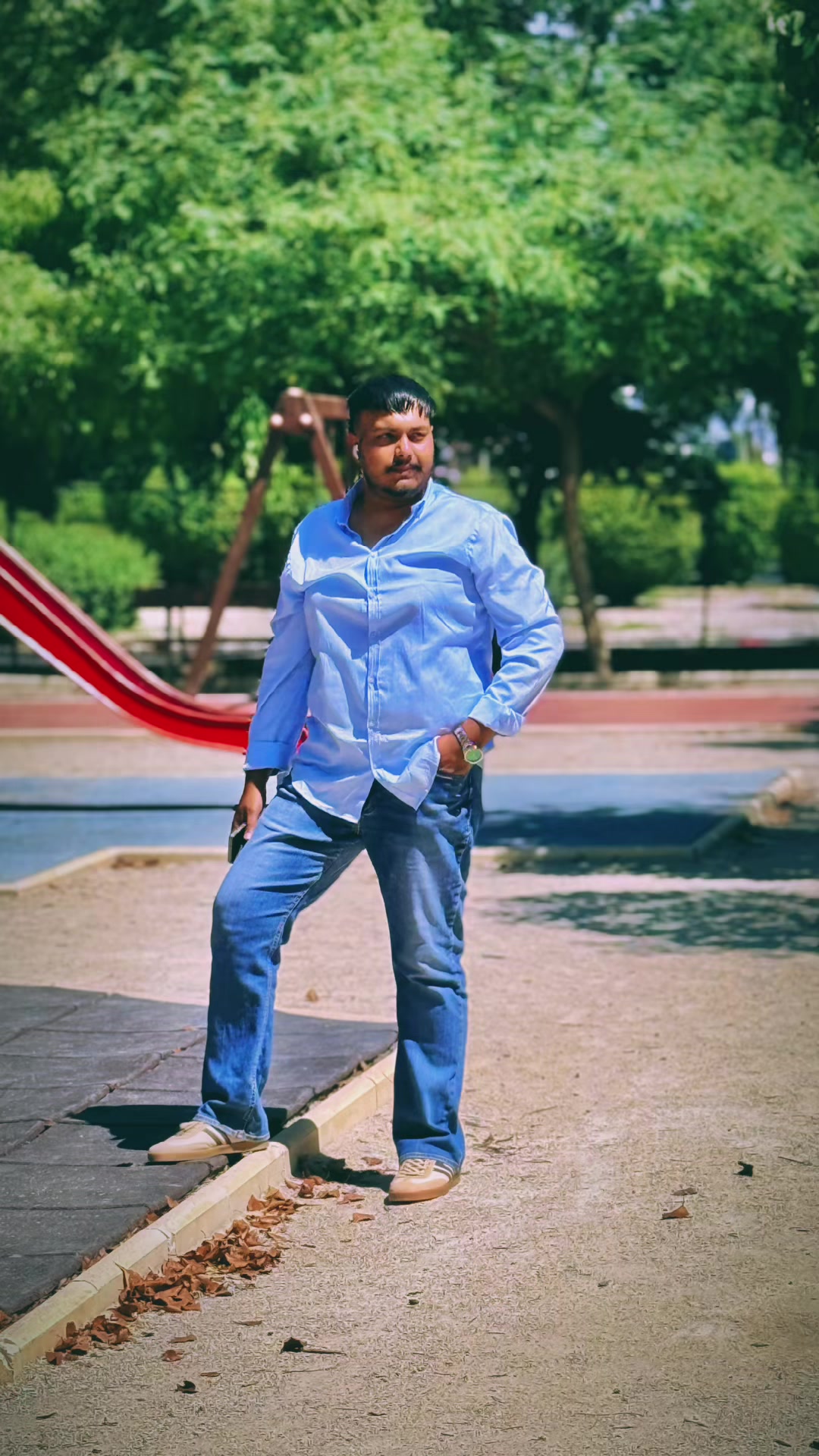 @Duggal Saaß
