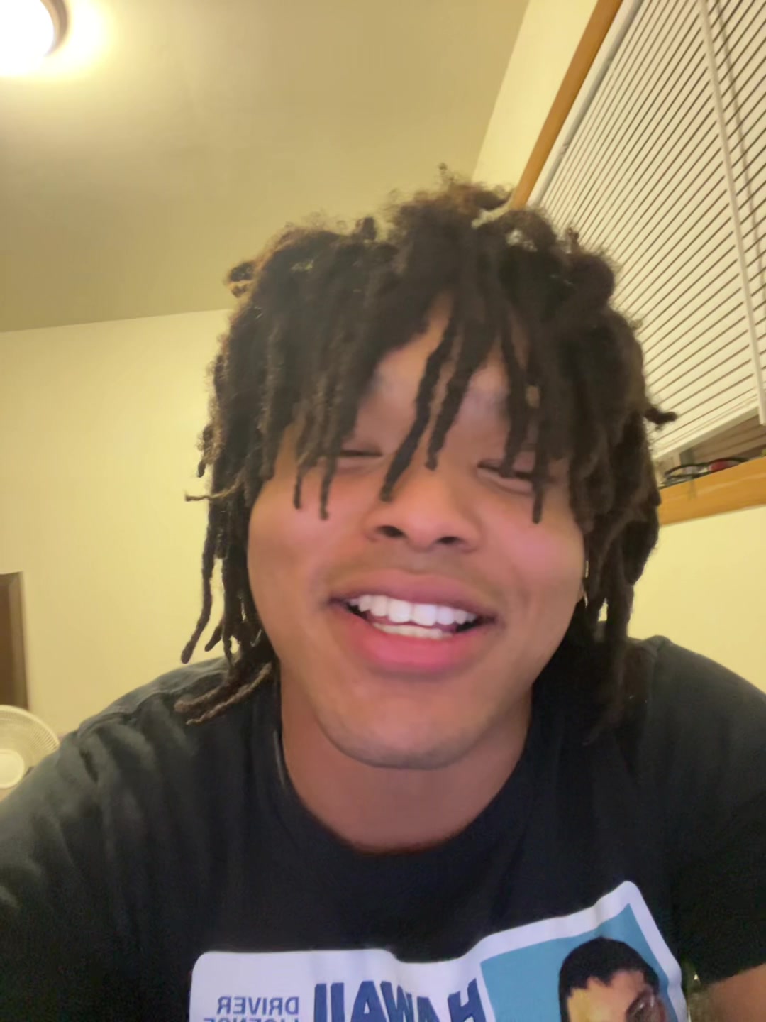 @🕴️