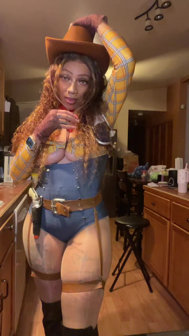 @Fontesha 🦋 🤎🧨
