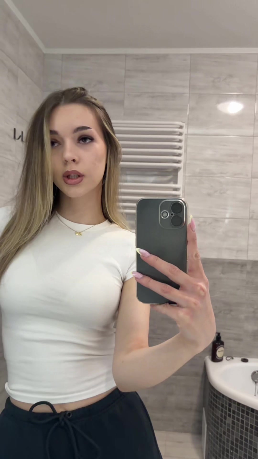 @🤍