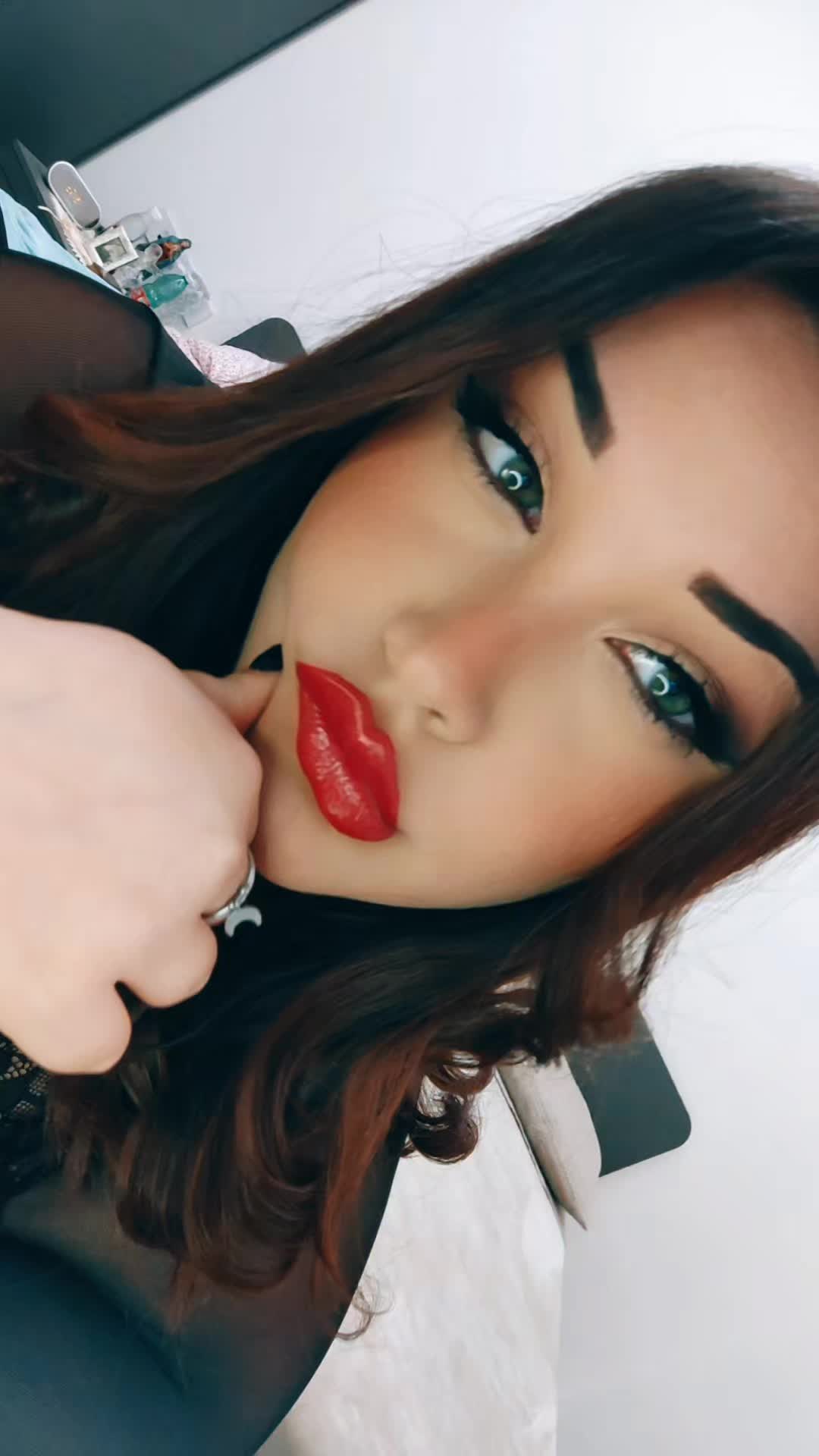 @Valeriaaa