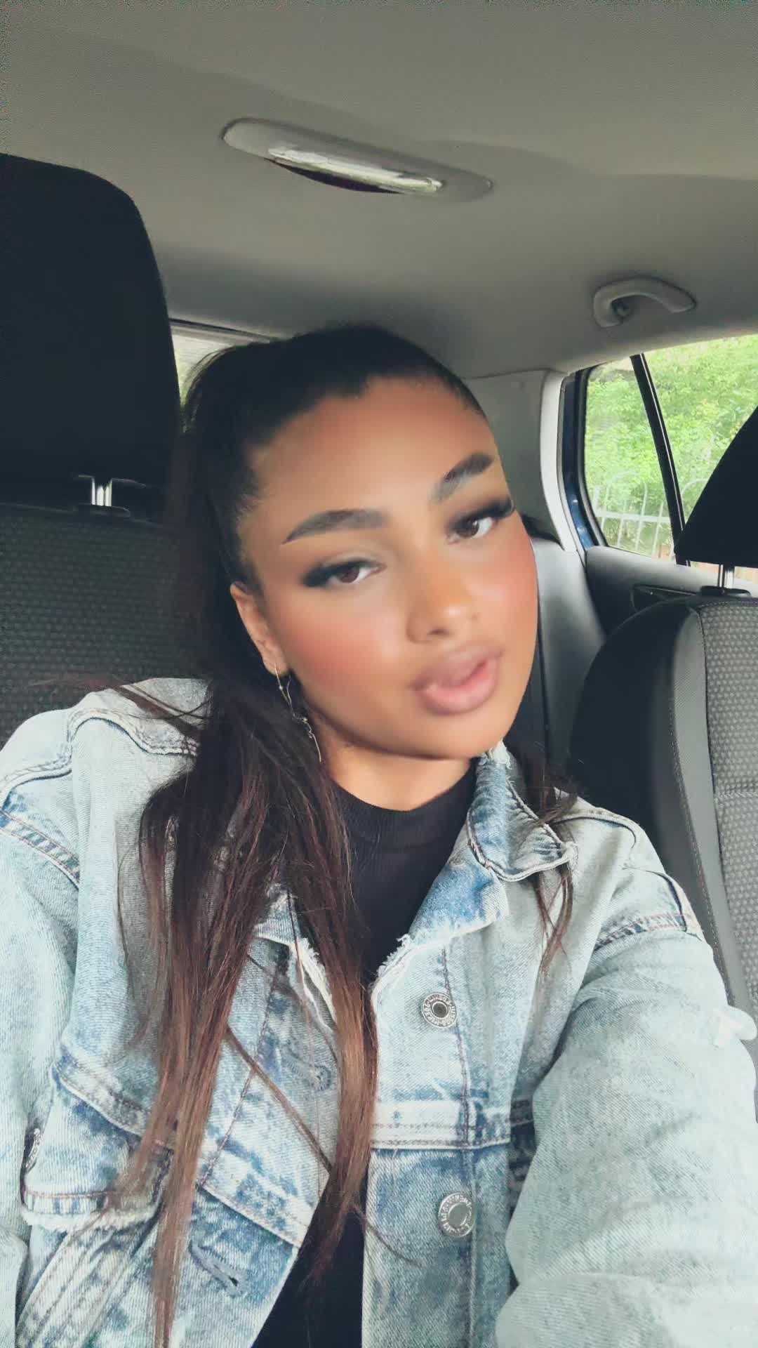 @Larissa🤍