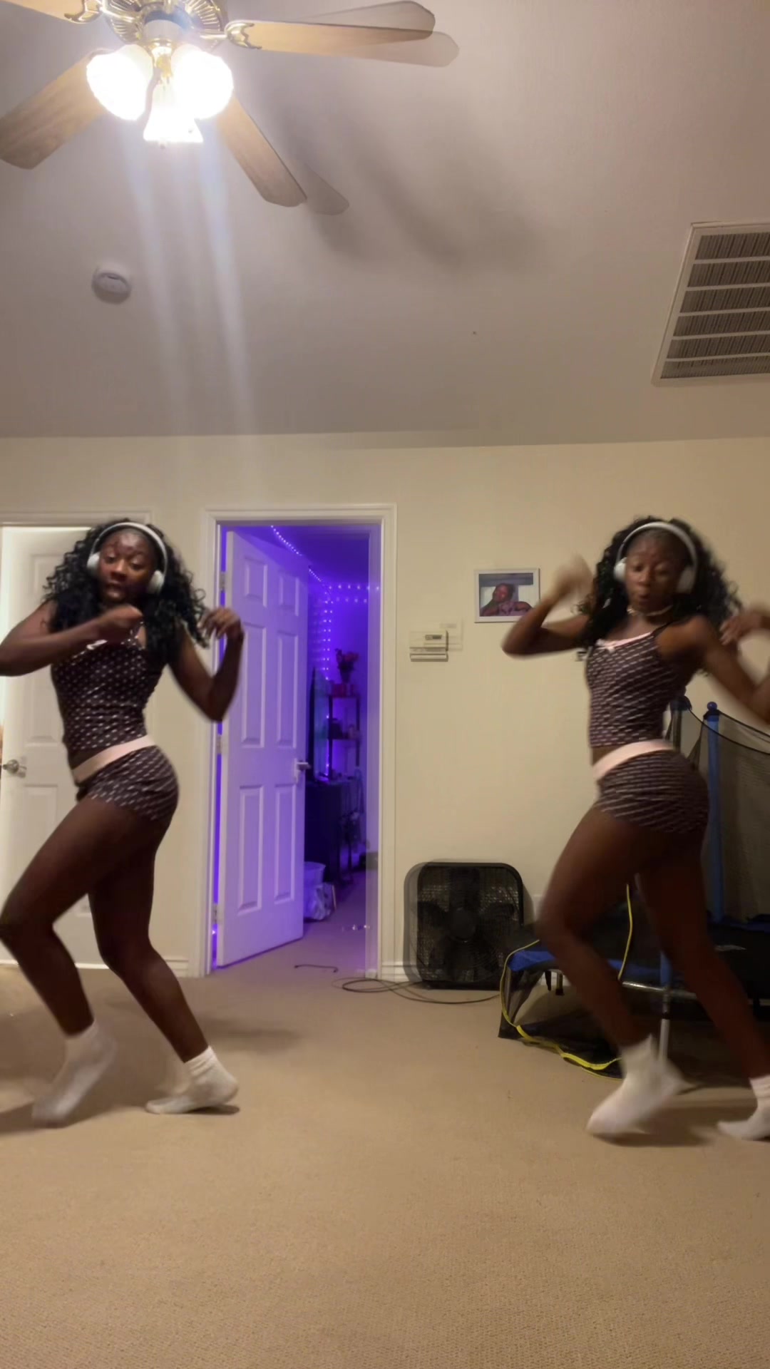 @_jsttaweirdoo_