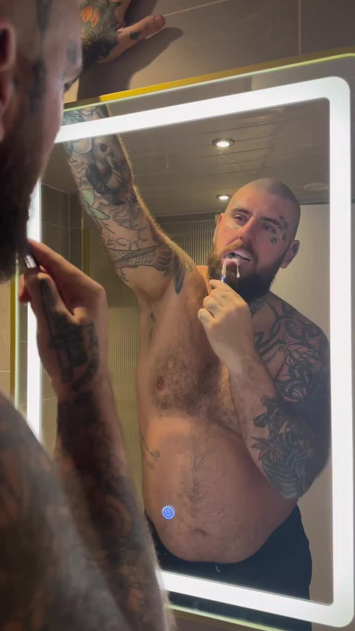 @Bigrob93
