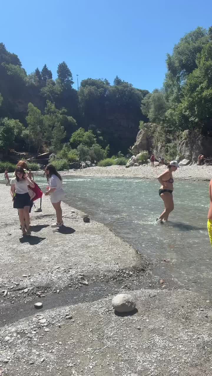@Simona