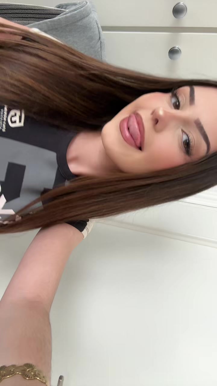 @annitaa_555