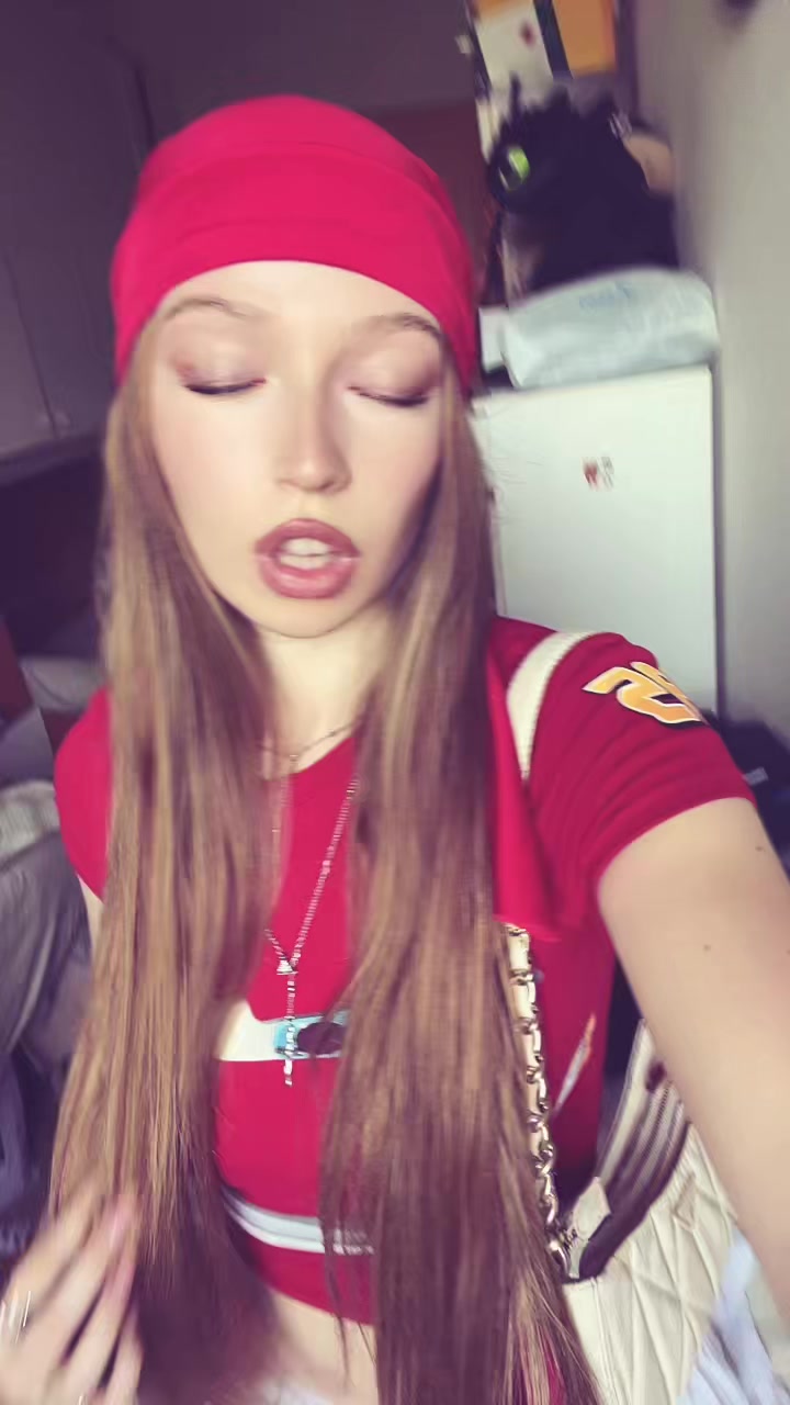 @....
