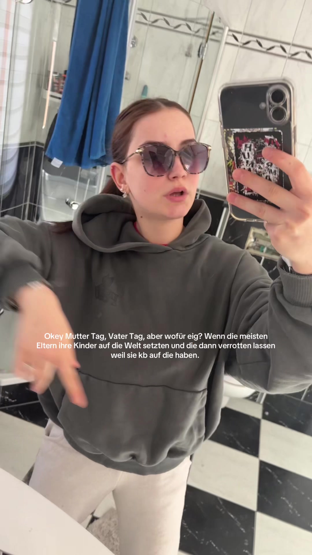 @𝐇𝐀𝐍𝐍𝐀𝐇𝐋𝐔𝐈𝐒𝐈𝐄𝐍𝐍𝐄