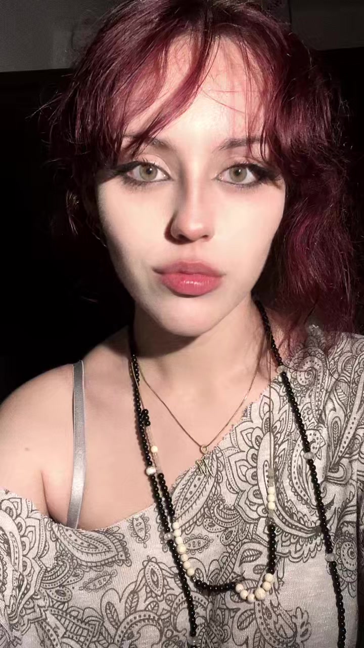 @thatgirlobsessedwithcats
