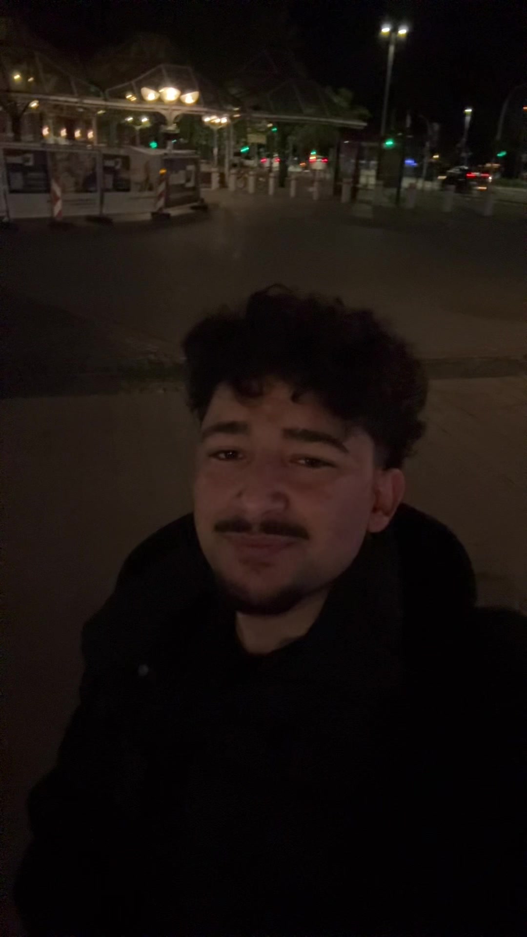 @𝐀𝐋𝐈 👻