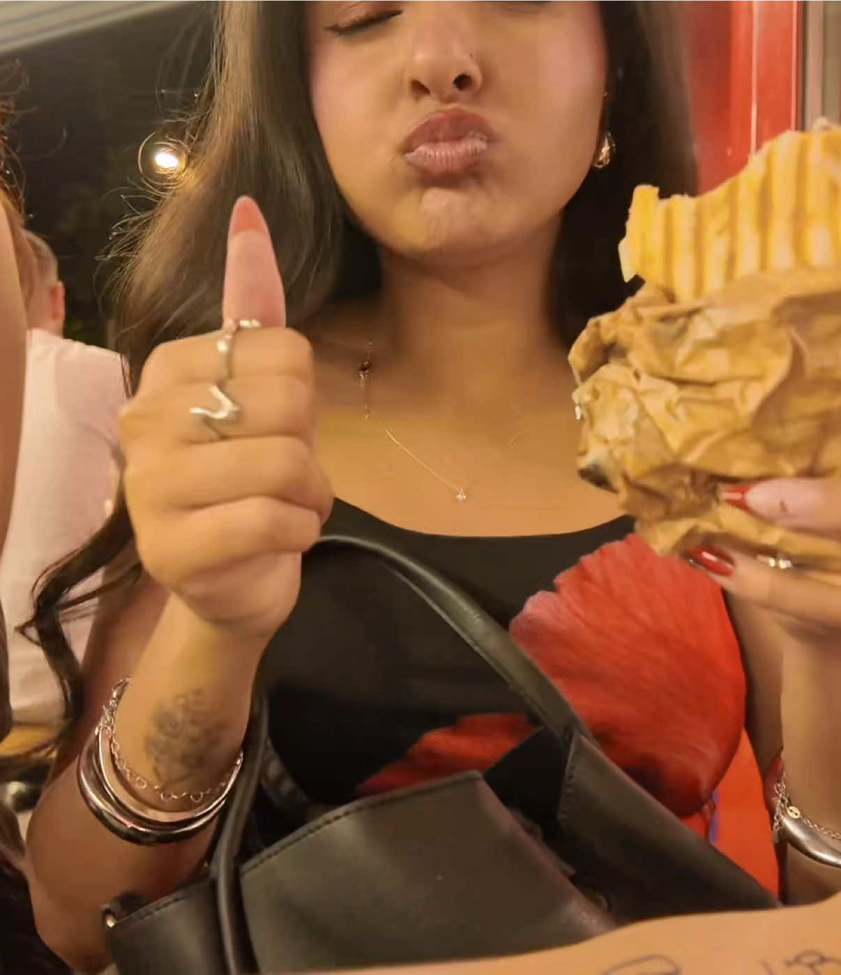 @meera⁷🍊