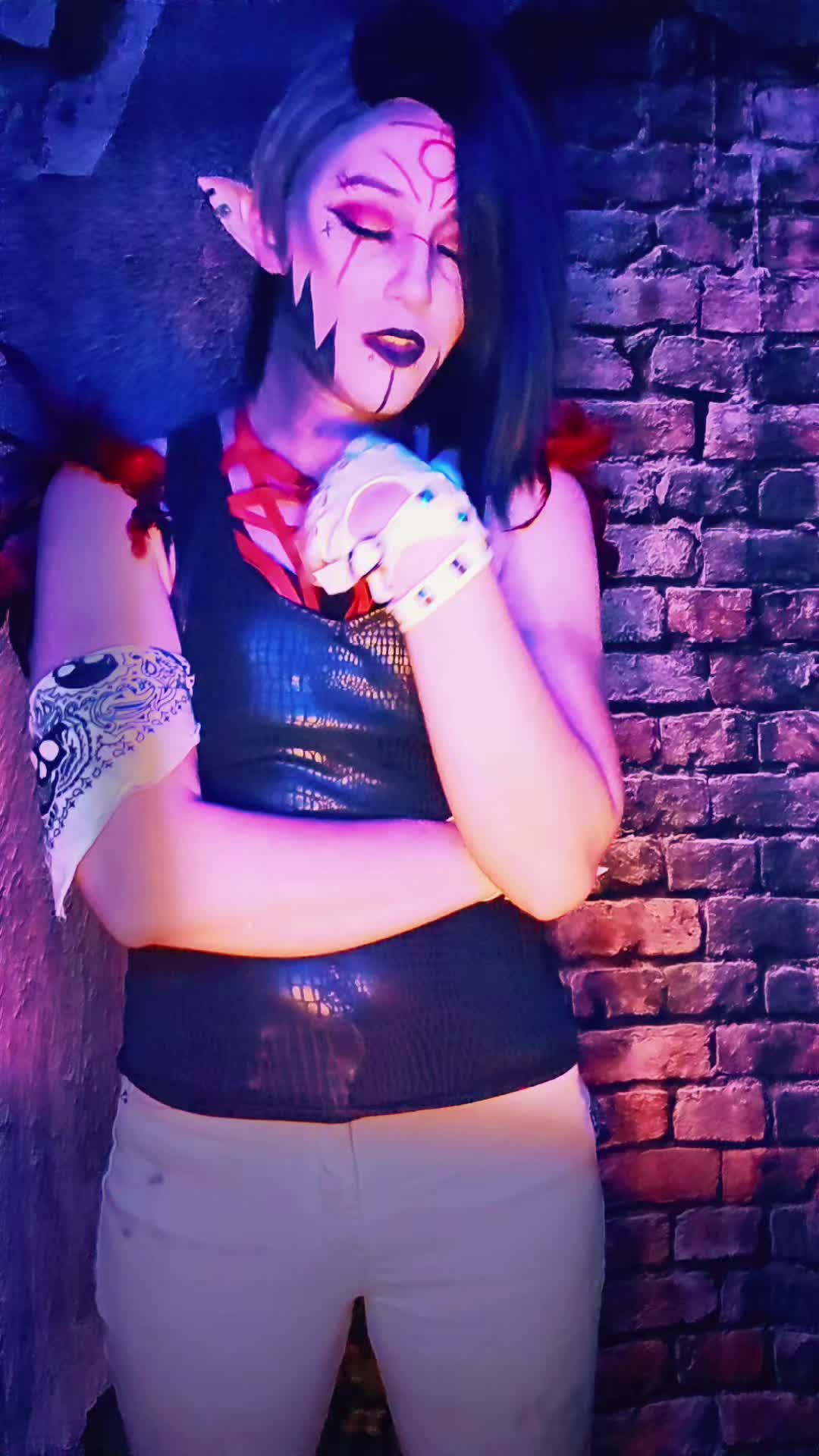 @NeoQueenRen