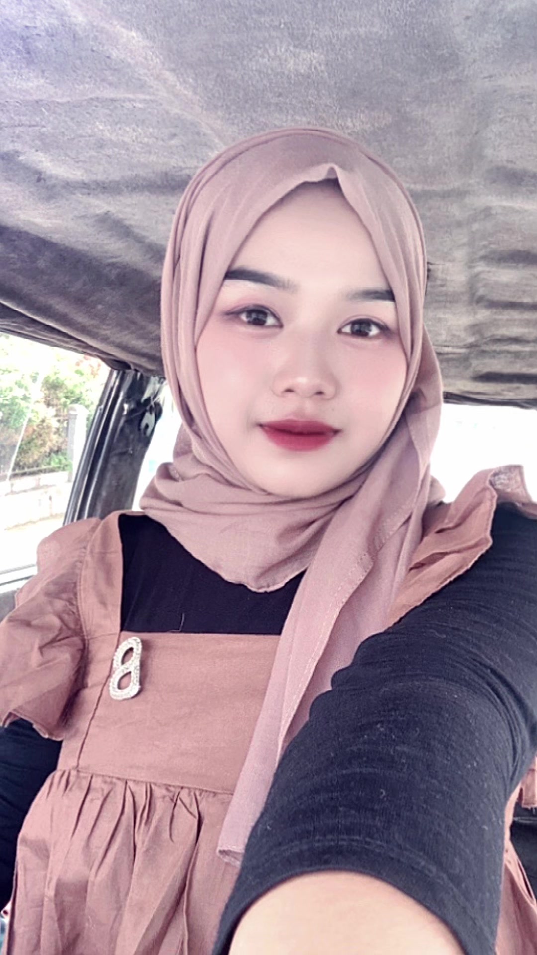 @Uni_devi🦋🌹🌹