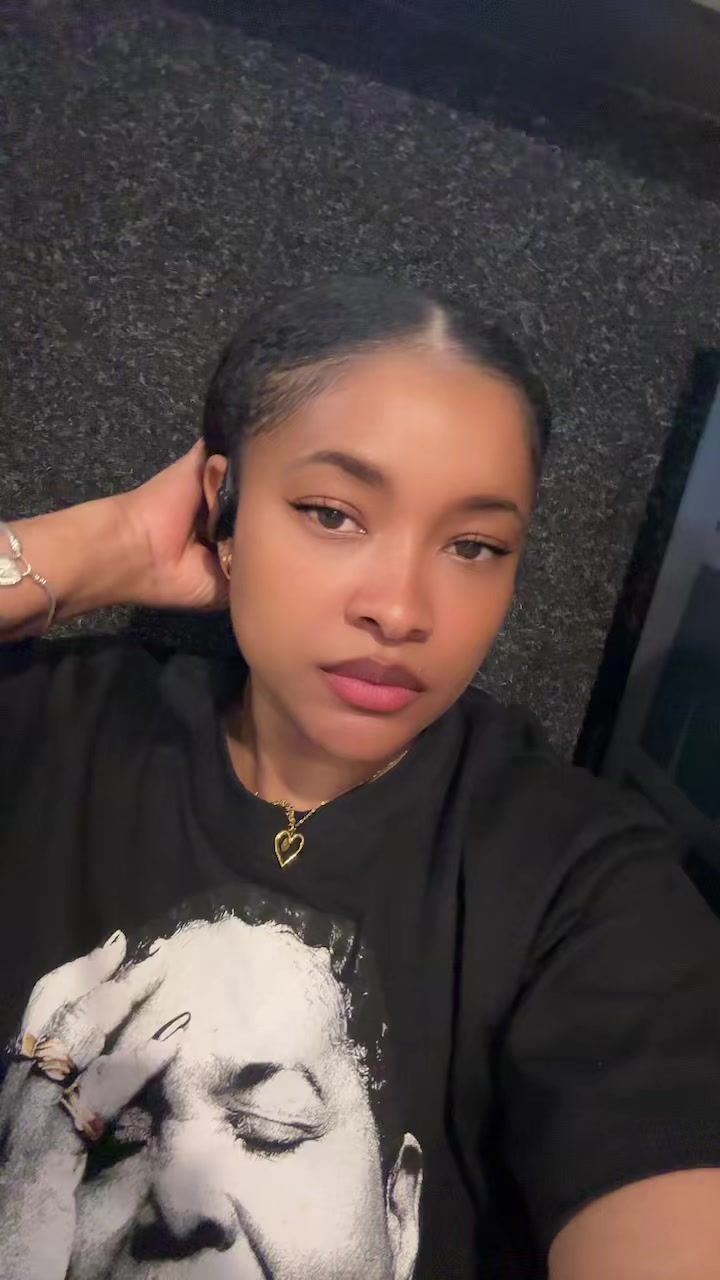 @Lenisa Furtado