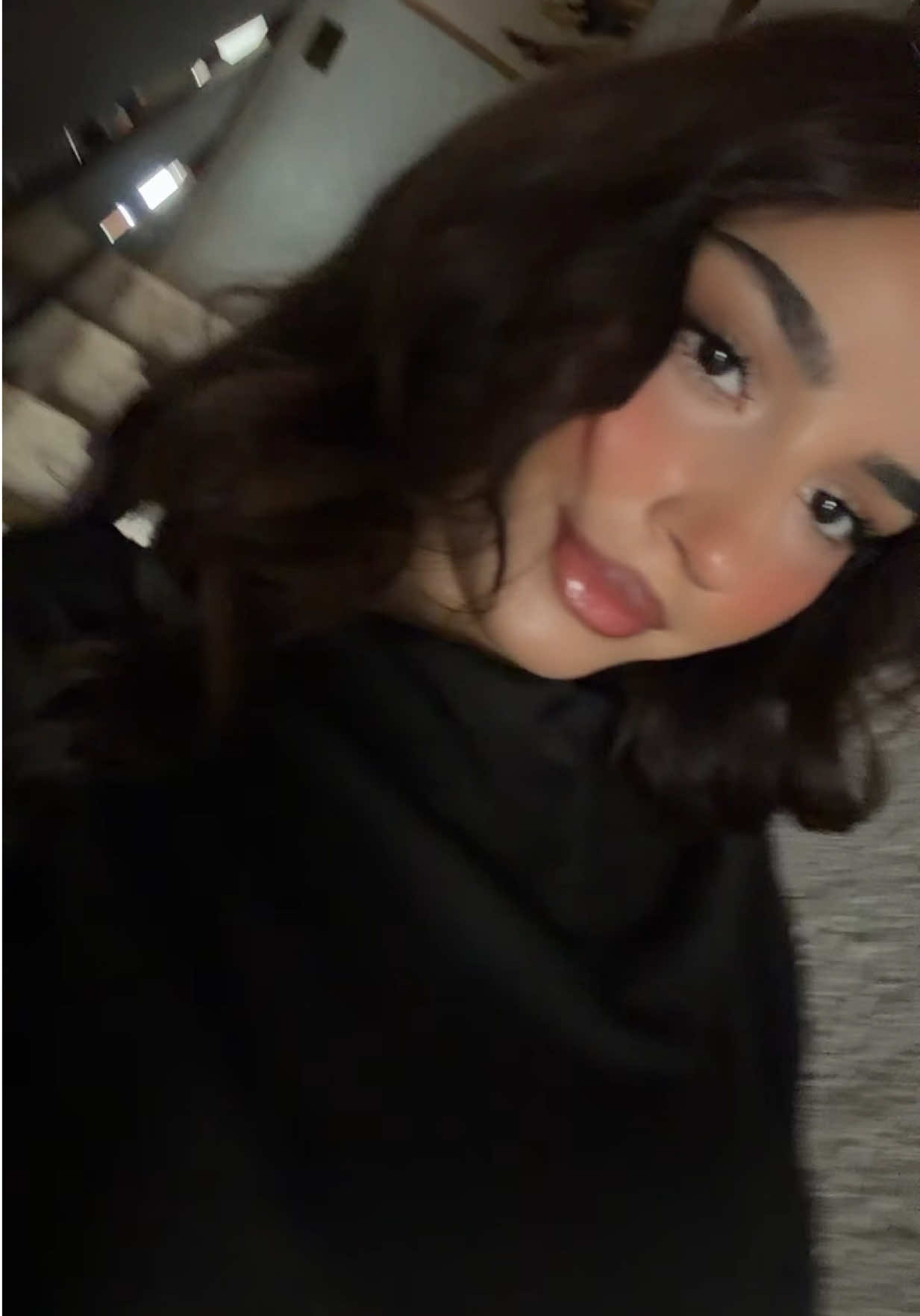 @𝒱
