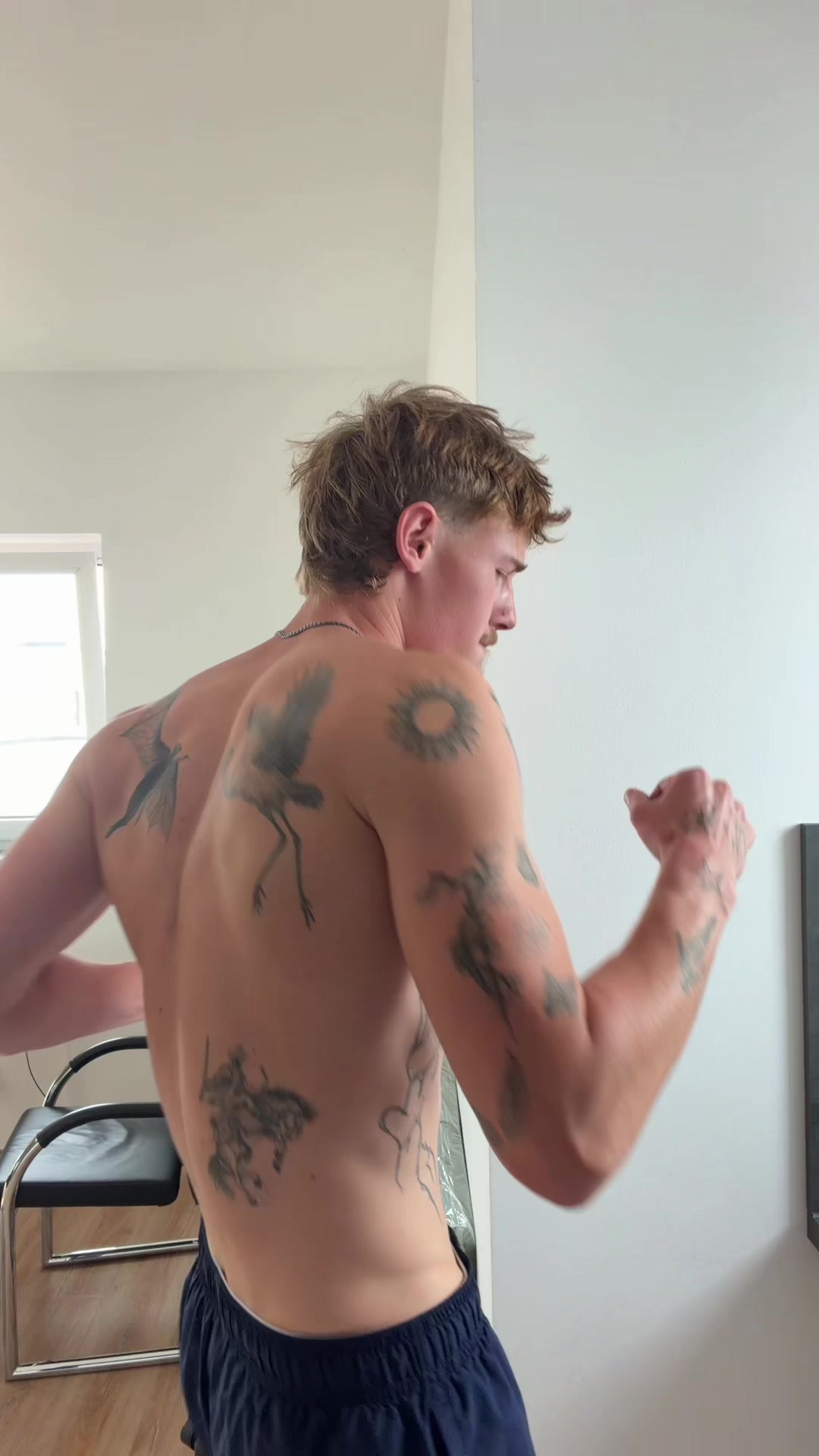 @louraintt